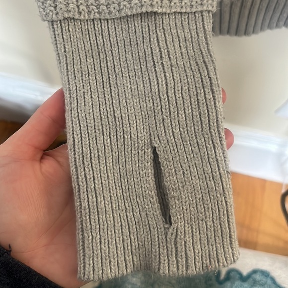 41 Hawthorn - Grey Turtleneck Size M - Picture 3 of 6